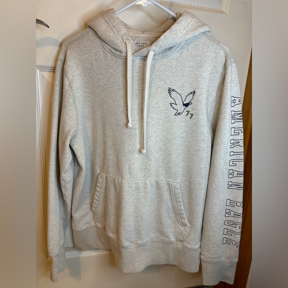 American Eagle Hoodie hardly worn.